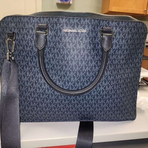 MK  Laptop Bag - Picture 1 of 6